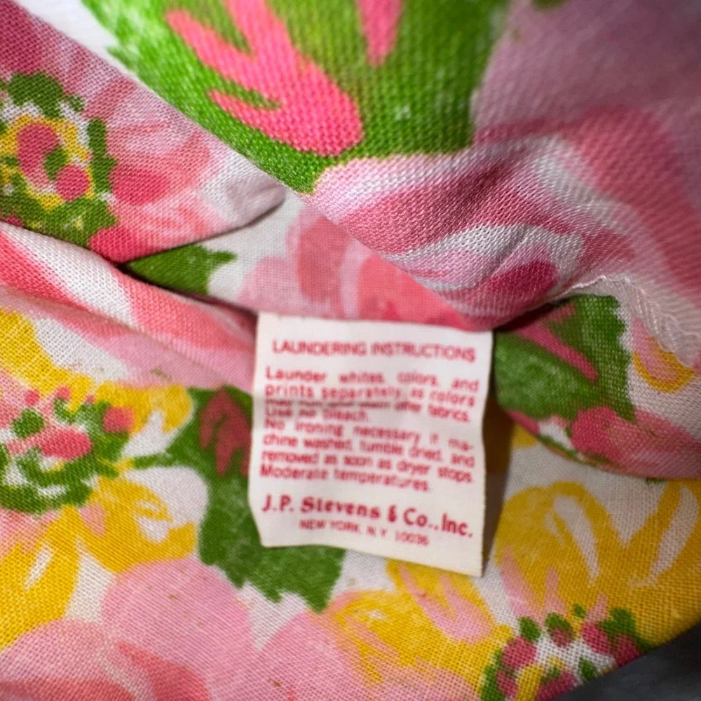 Tastemaker Pillowcase Set Unisex Standard Pink Yellow Floral Rose Vintage USA